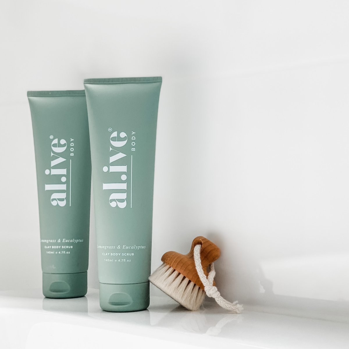 Clay Body Scrub - Lemongrass & Eucaluptus